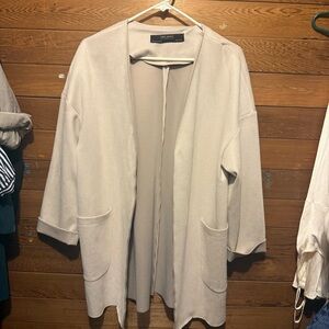 Zara Women's Beige Open Front jacket